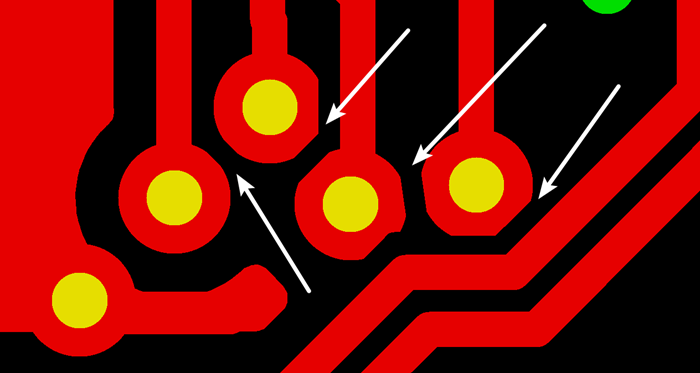 多層板中過孔會(huì)在每層線路上都有孔環(huán)，且每個(gè)層孔環(huán)周圍環(huán)境有夾線也有不夾線，環(huán)境各不一